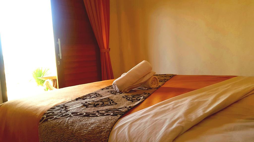 Kubu Sunset Guest House Lembongan Buitenkant foto